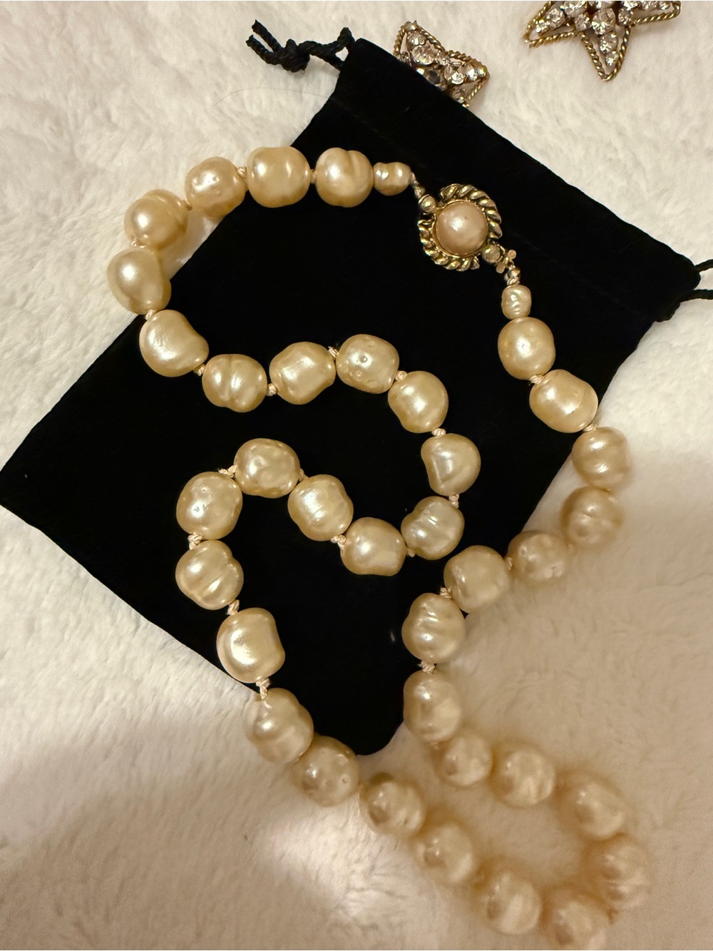 Chanel vintage 80s Faux pearl necklace